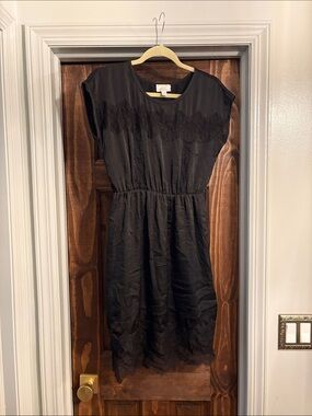 A Pea in the Pod Maternity Black Lace-Accent Short Sleeve Dress